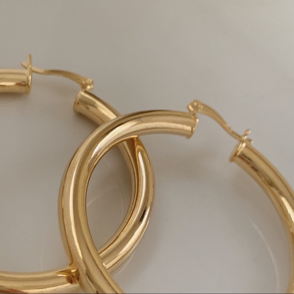 Tube Hoops | 18k Gold Filled - Picture 4 of 5